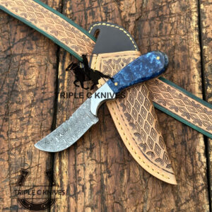 Custom made Damascus steel fixed blade cowboy knives also comes with leather Belt